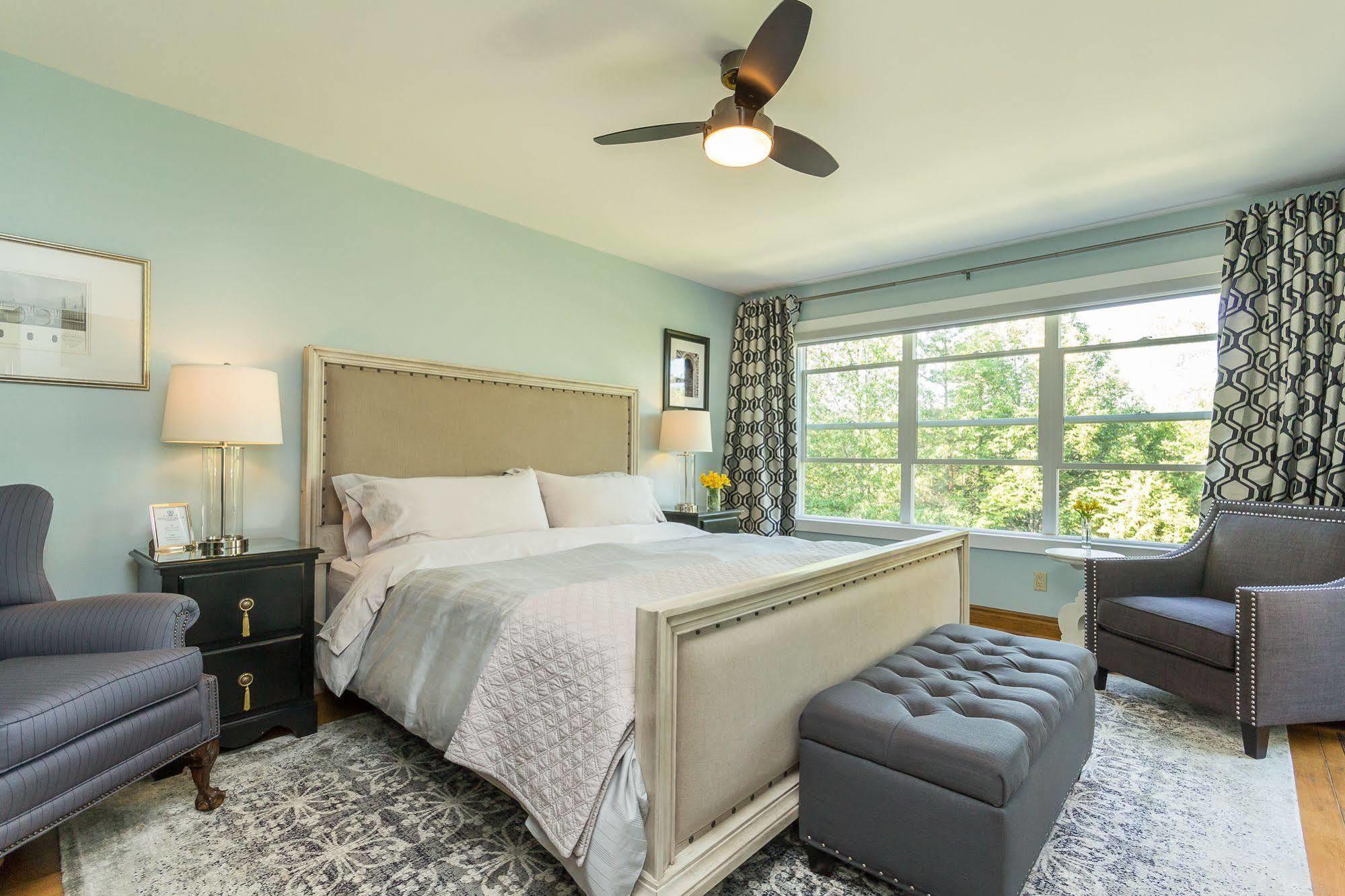 Craigleith Manor Bed & Breakfast 콜링우드 외부 사진