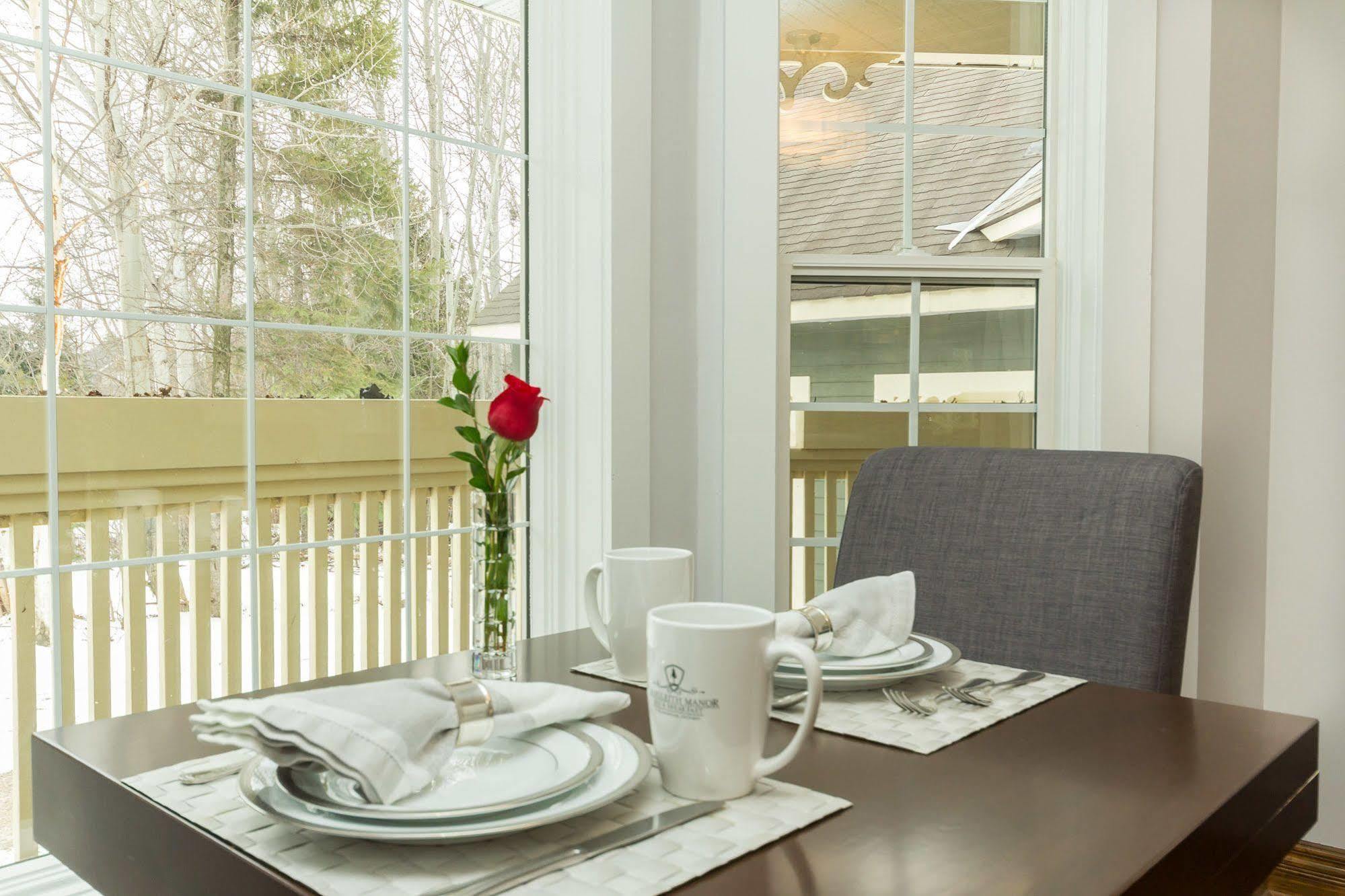 Craigleith Manor Bed & Breakfast 콜링우드 외부 사진